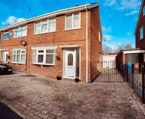Cosy 3-bed house